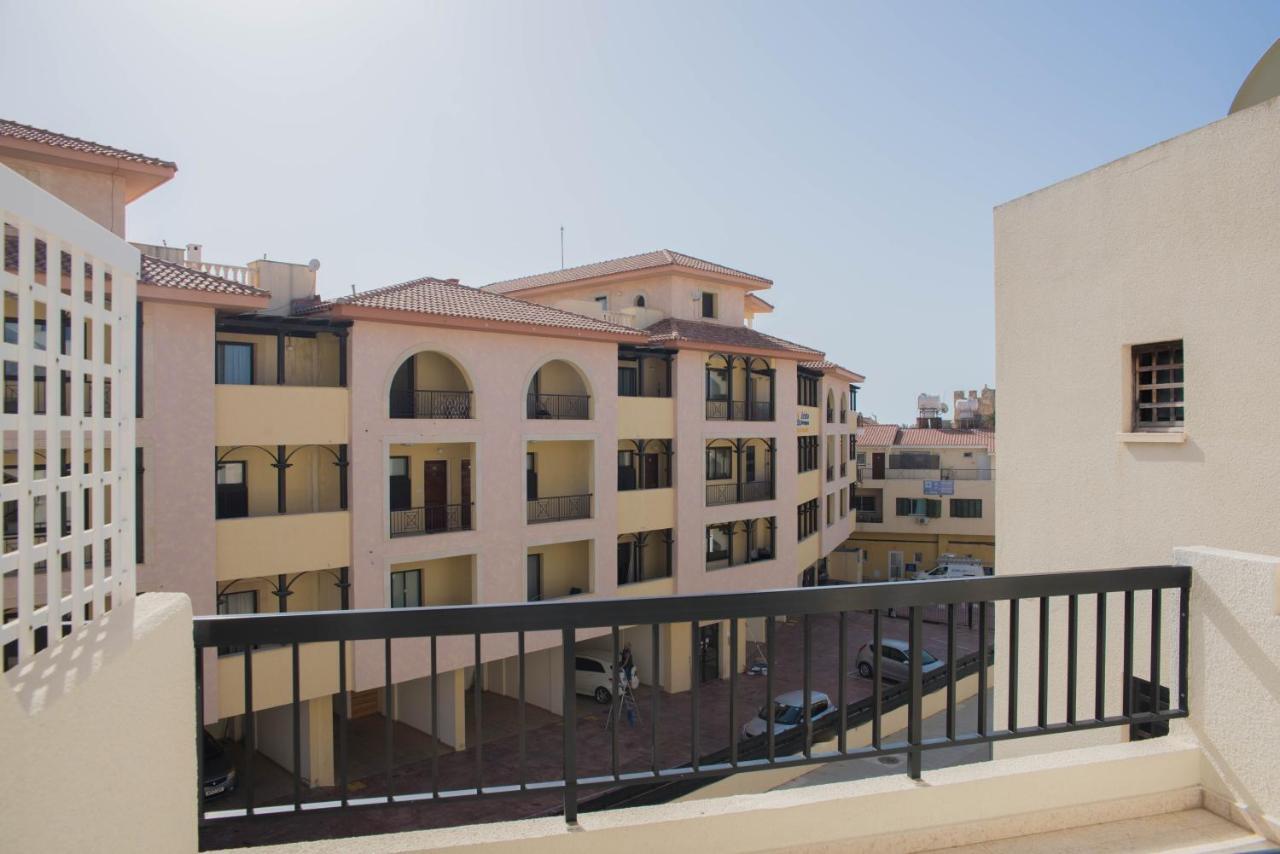 One Bedroom Apartment In Paphos In Good Location Exteriér fotografie